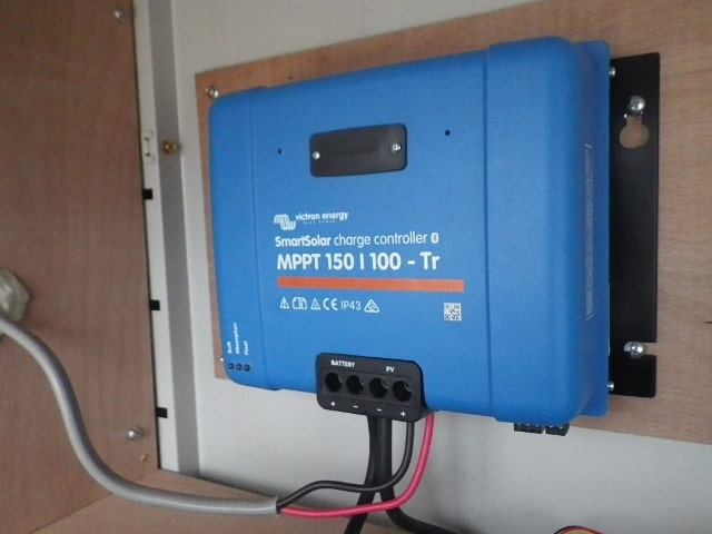 MPPT型 充電コントローラー 100A 12V 24V 48V兼用 / BS-MPPT 150/100
