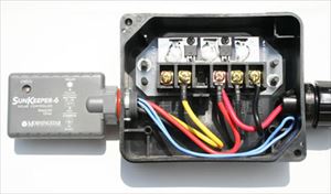 充放電コントローラー / SunSaver SS-10L-24V